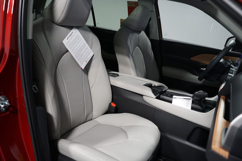 Thumbnail: 2026 Toyota Grand Highlander - 28