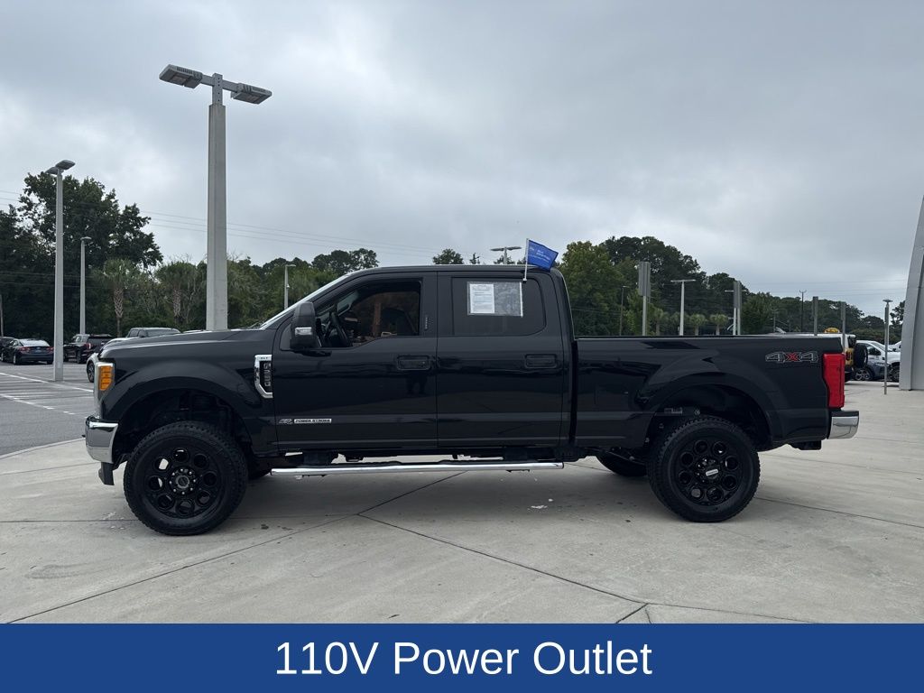 2017 Ford F-250 Super Duty XLT