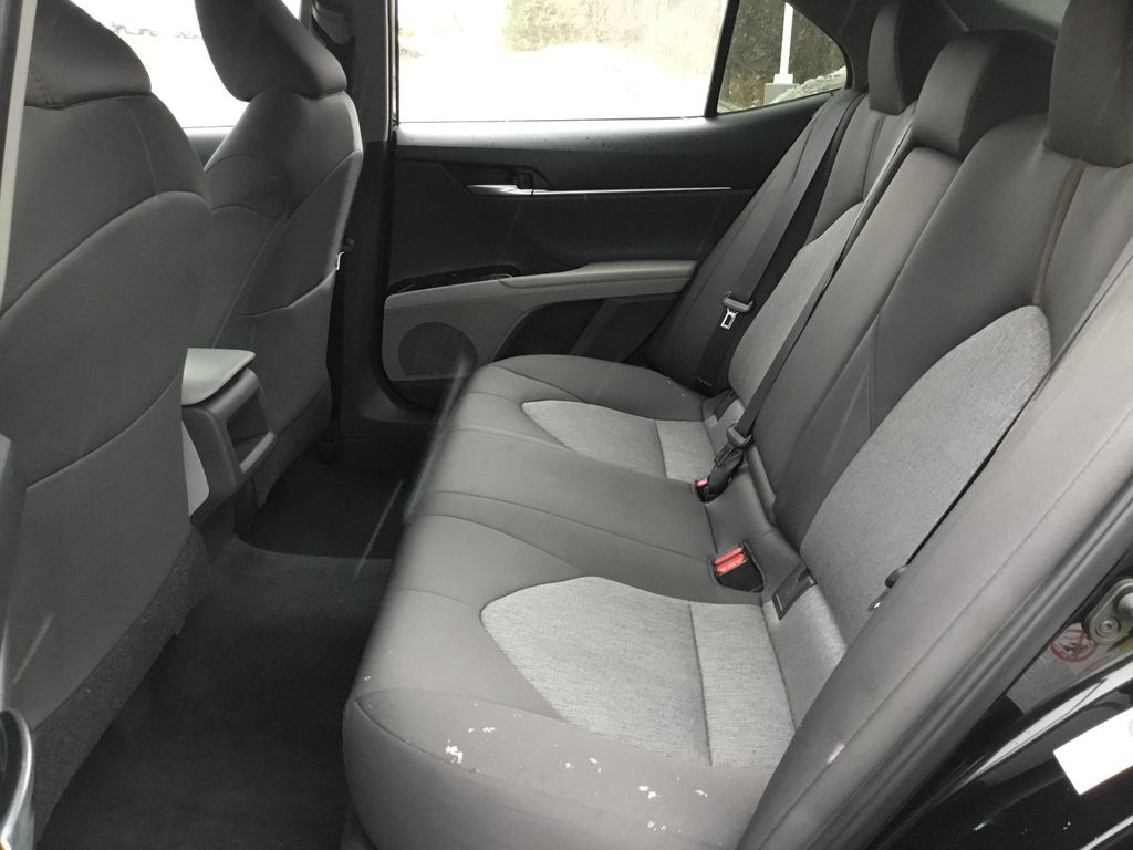 Thumbnail: 2018 Toyota Camry - 16