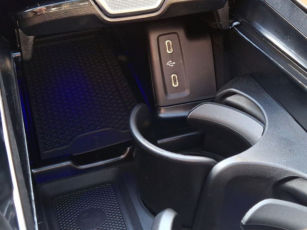 Thumbnail: 2026 Mercedes-Benz GLC - 16