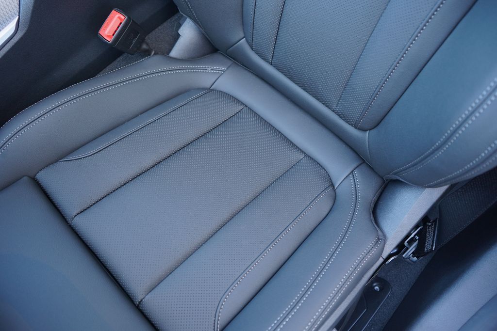 Thumbnail: 2026 BMW 3 Series - 11