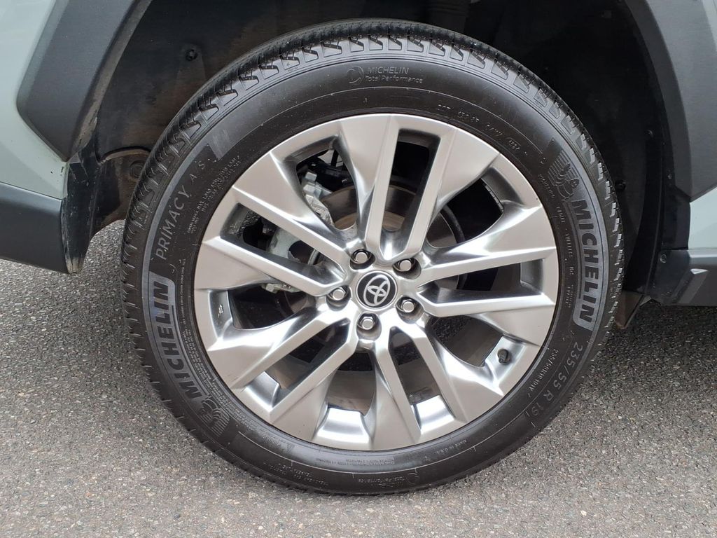 ToyotaRAV435