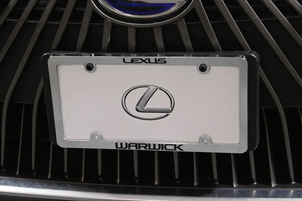 Thumbnail: 2020 Lexus ES - 14