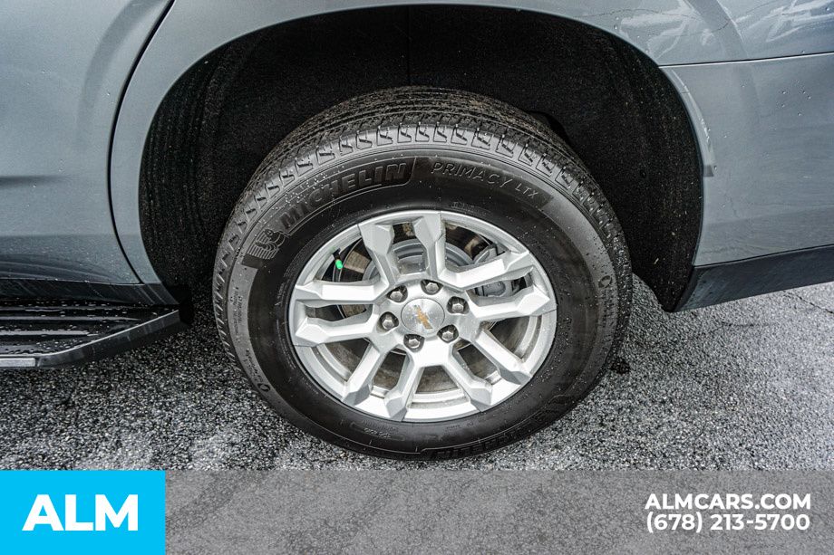 Used 2025 Gray Chevrolet LT image 17