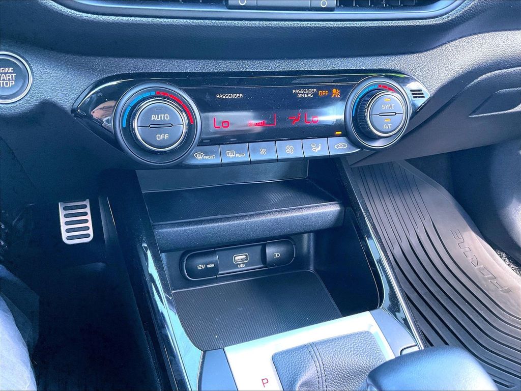 2023 Kia Forte — photo 24