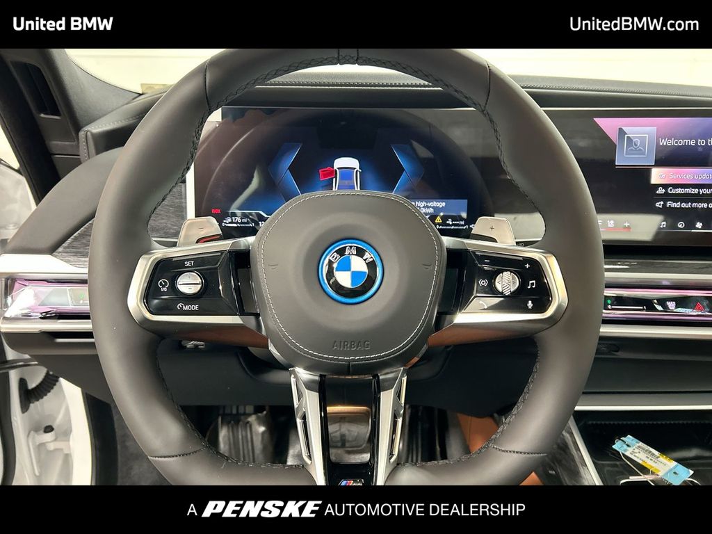Thumbnail: 2025 BMW 7 Series - 14