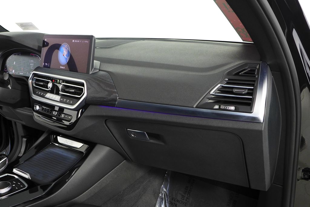 Thumbnail: 2022 BMW X3 - 14