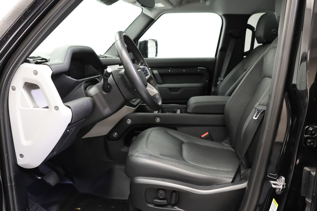 Thumbnail: 2024 Land Rover Defender - 30
