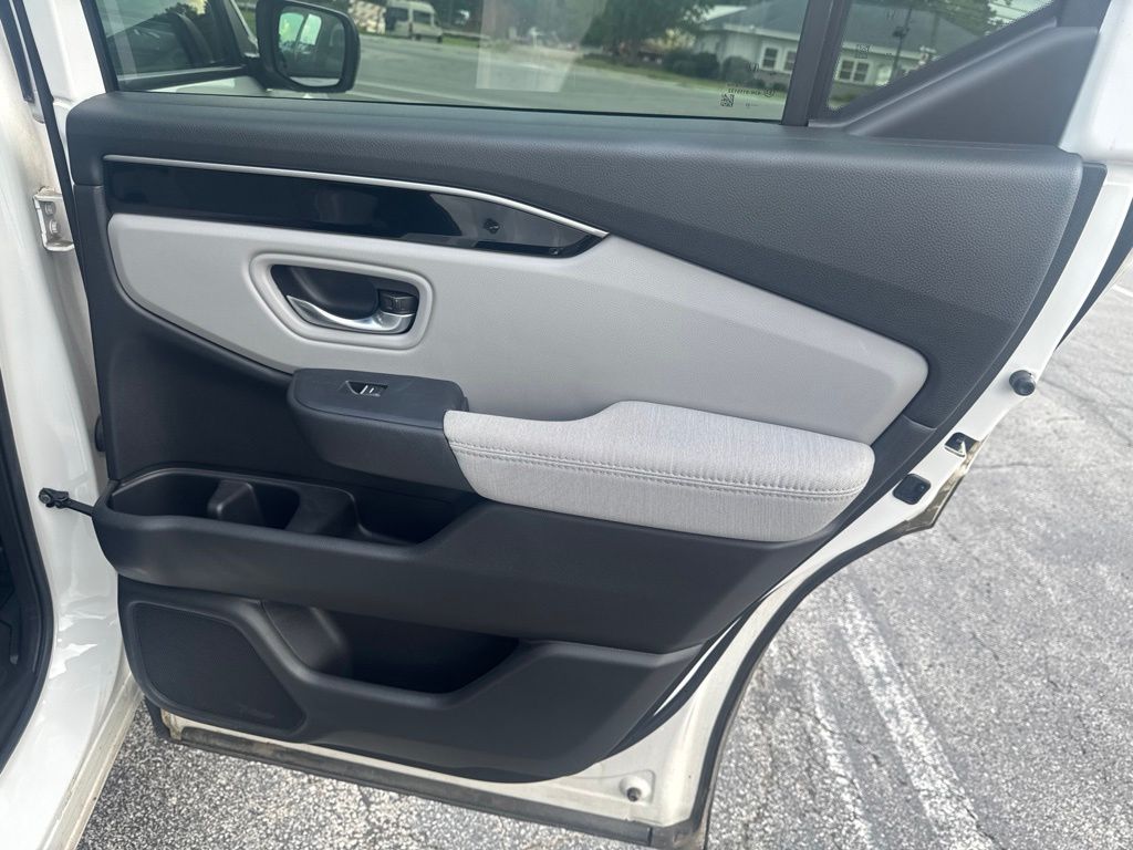 Certified Used 2023  Honda LX image 36