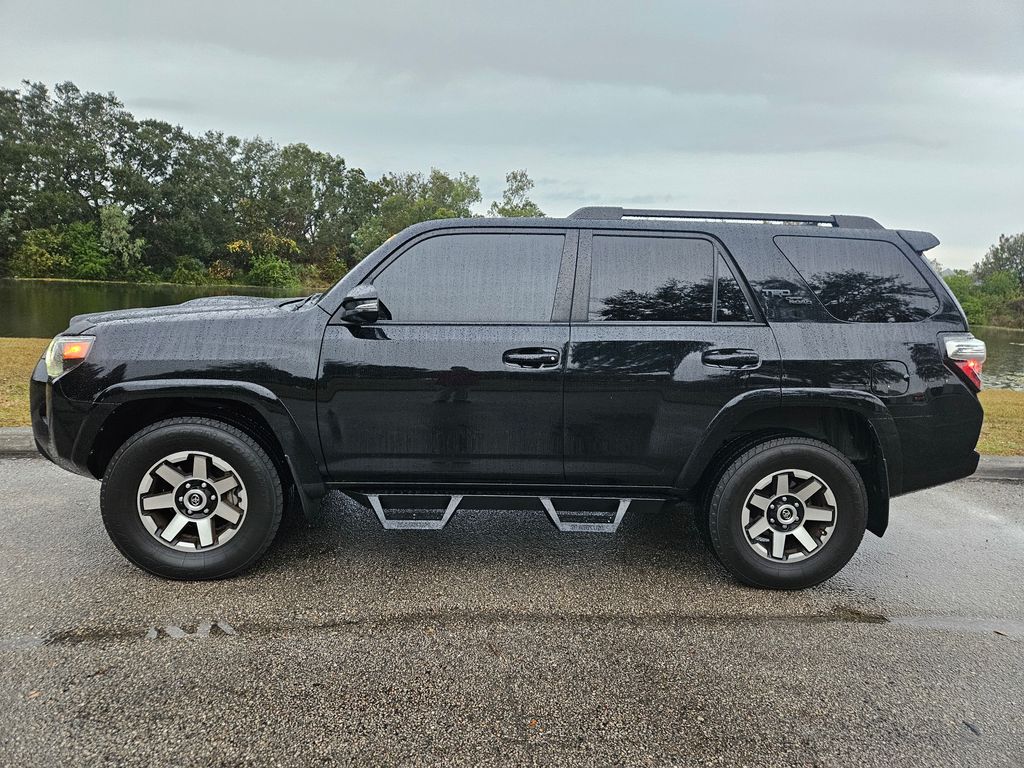 2021 Toyota 4Runner TRD Off Road 2