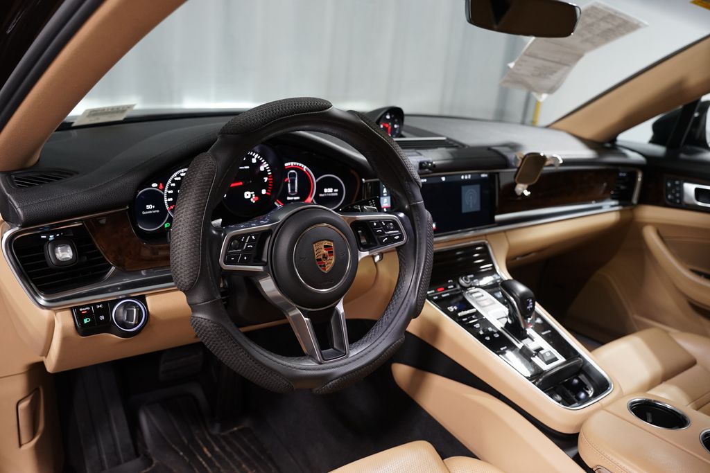 Thumbnail: 2018 Porsche Panamera - 7