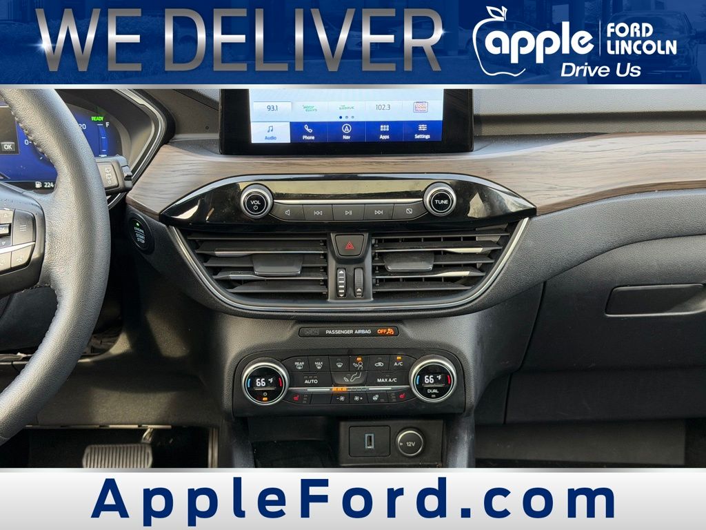 2020 Ford Escape Titanium Hybrid