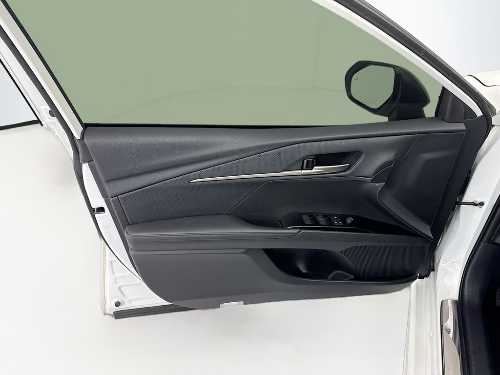 Thumbnail: 2025 Toyota Camry - 22