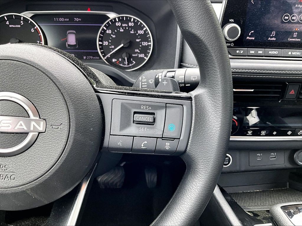 2022 Nissan Rogue — photo 24
