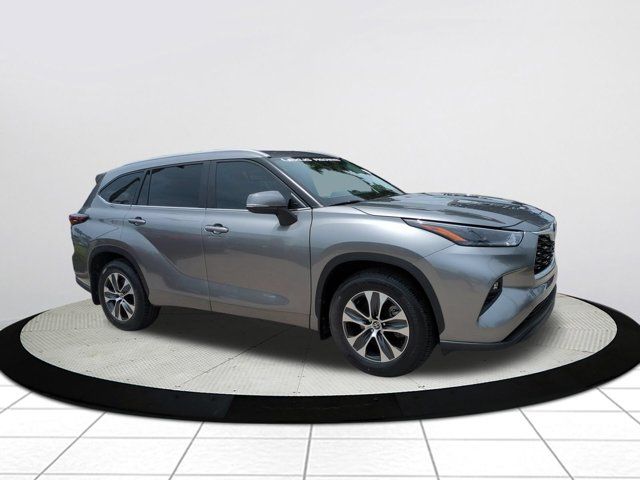 2025 Toyota Highlander XLE