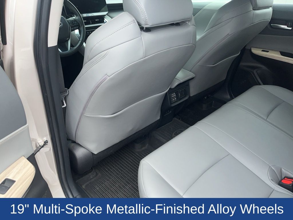 2023 Toyota Venza XLE