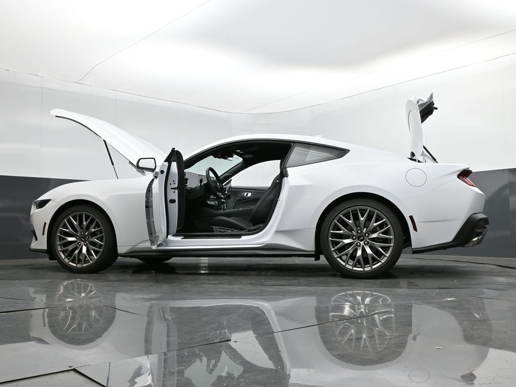 2025 Ford Mustang EcoBoost Premium Fastback