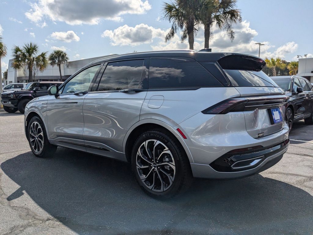 2025 Lincoln Nautilus Reserve