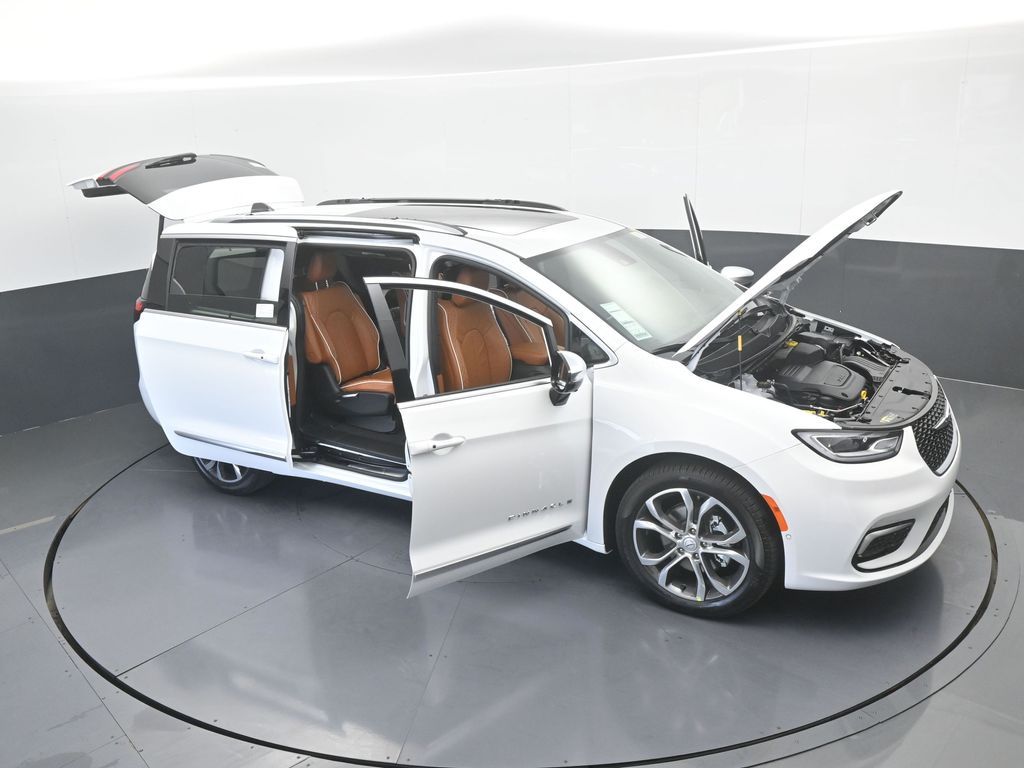 New 2026 Bright White Clearcoat Chrysler Pinnacle image 70