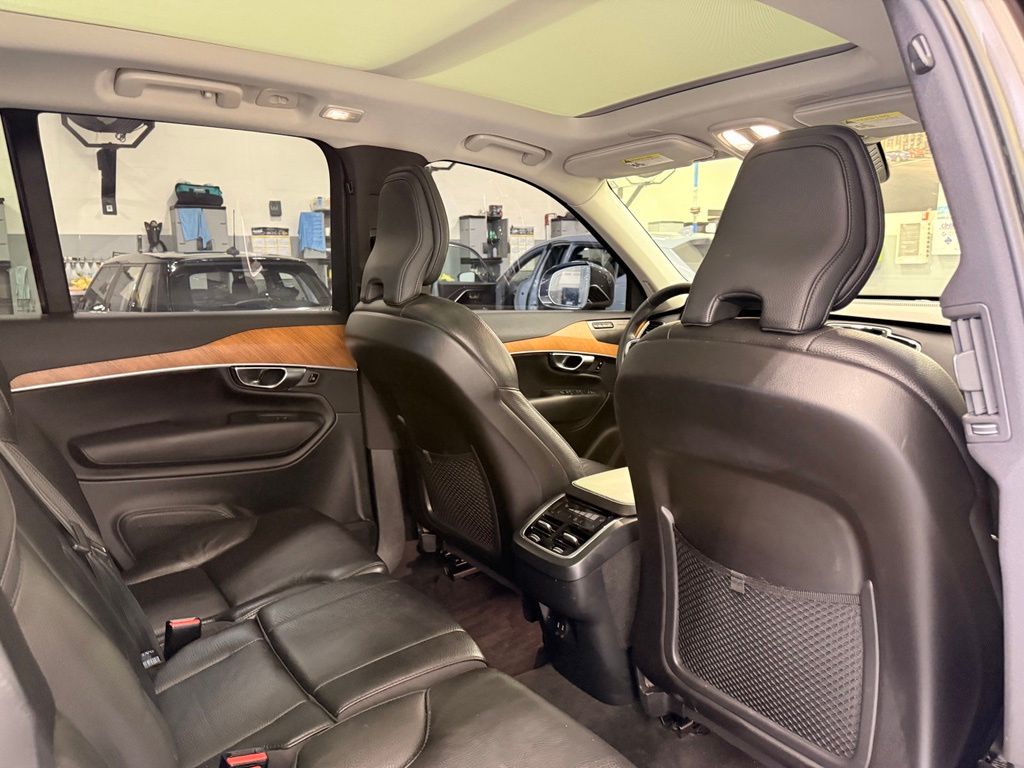Thumbnail: 2023 Volvo XC90 - 26