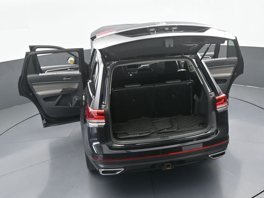 Used 2022 Deep Black Volkswagen 3.6L V6 SE w/Technology image 69