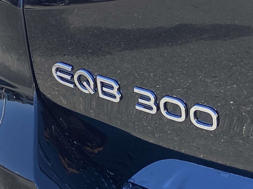 2024 Mercedes-Benz EQB 300 10