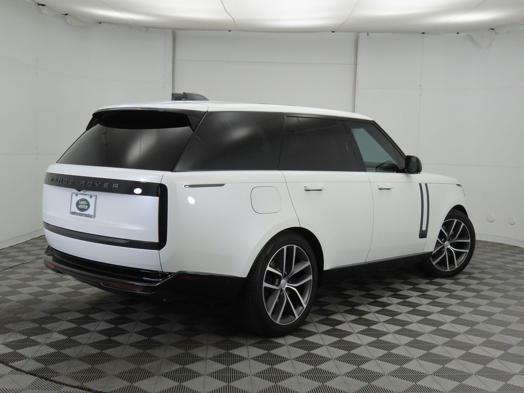 2024 Land Rover Range Rover SE 5