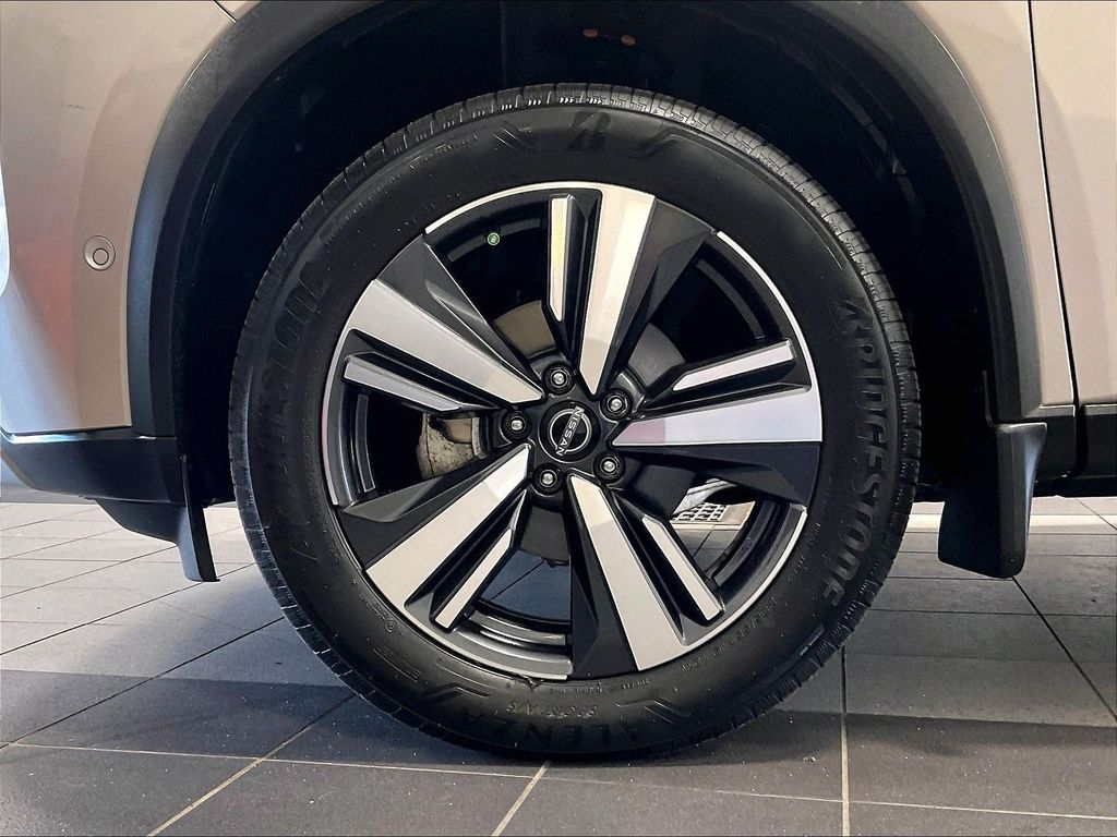 2023 Nissan Rogue — photo 7