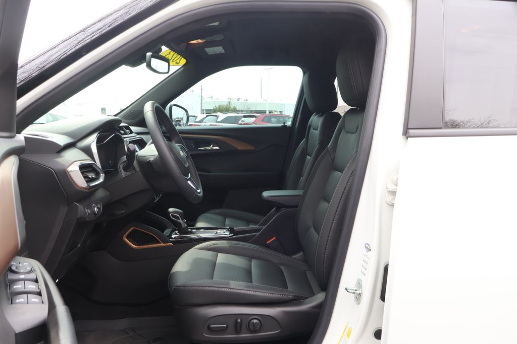 Thumbnail: 2023 Chevrolet TrailBlazer - 31