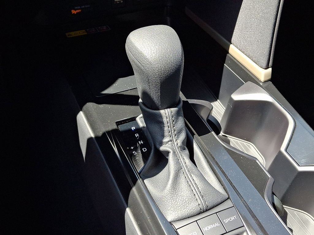 Thumbnail: 2026 Toyota Camry - 12