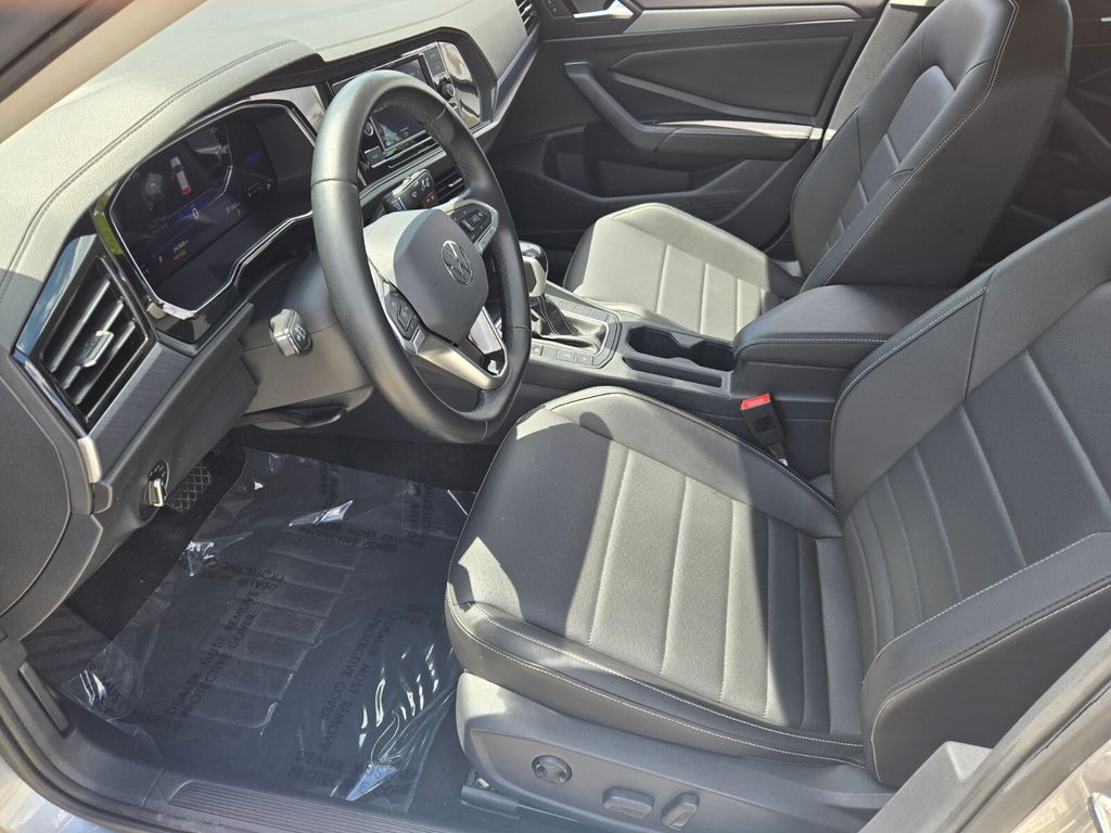 2023 Volkswagen Jetta - $18,500