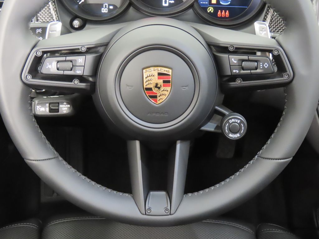 Thumbnail: 2026 Porsche Macan - 18