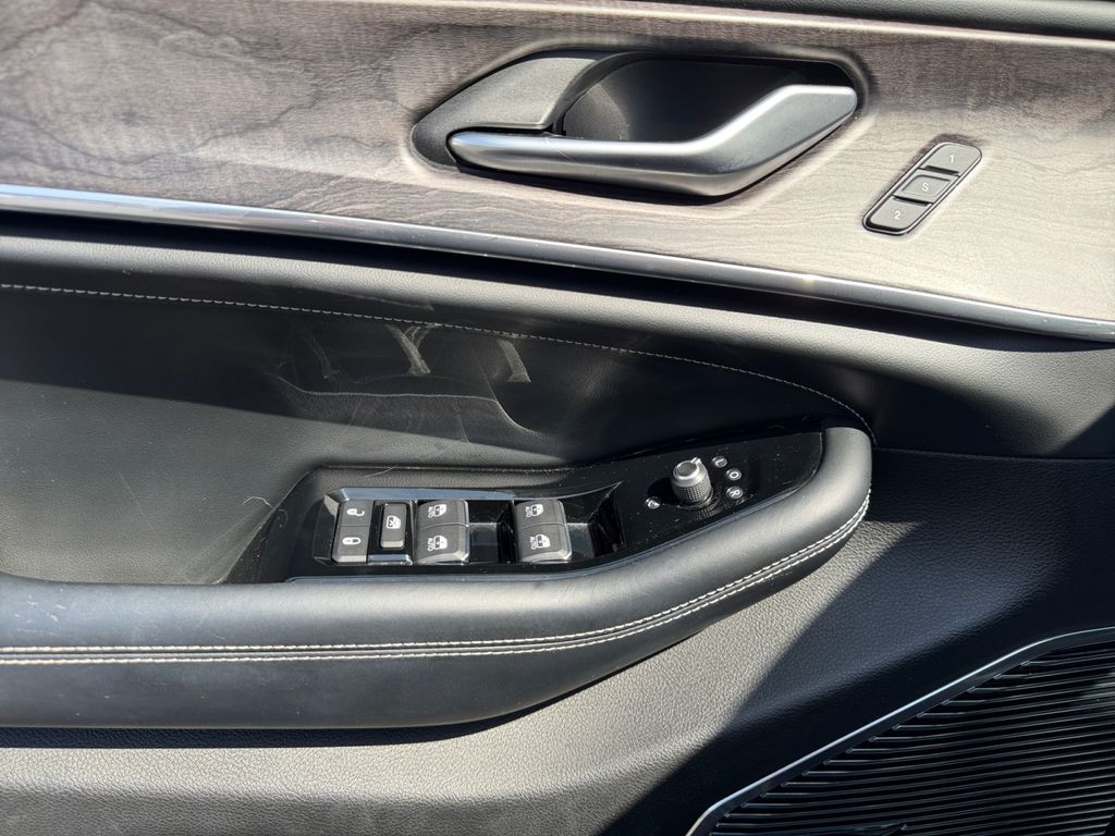 2022 Jeep Grand Cherokee L Overland Black at South Hills CDJR