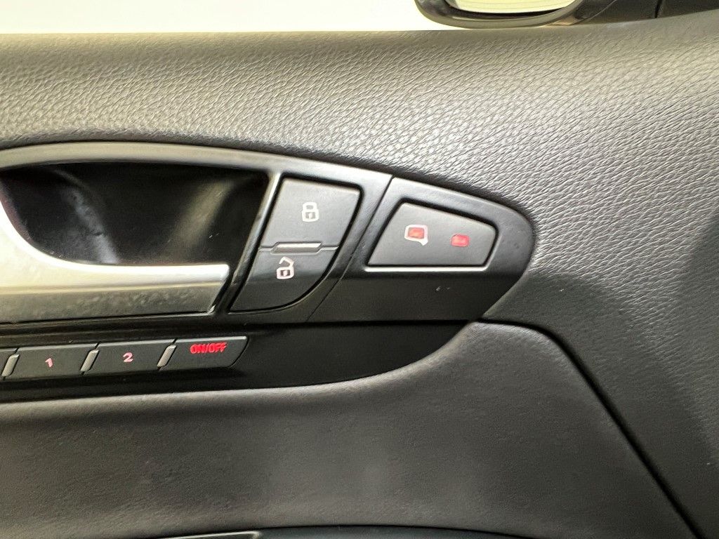 Thumbnail: 2015 Audi Q7 - 27