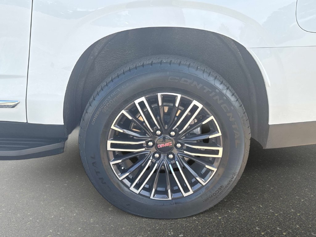 Used 2025 GMC Yukon XL SUV