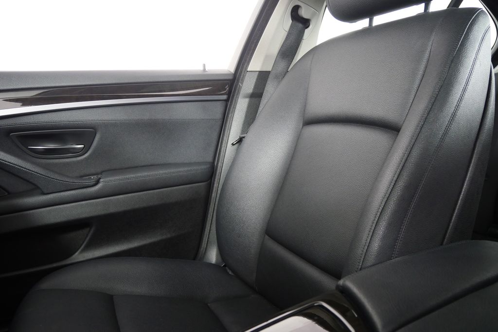 Thumbnail: 2016 BMW 5 Series - 27