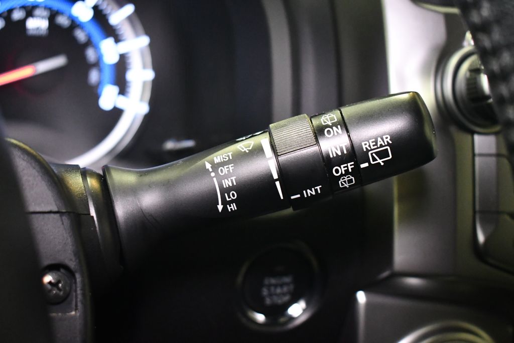 Thumbnail: 2019 Toyota 4Runner - 23