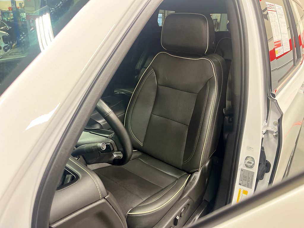 Used 2023 White Chevrolet Premier image 20