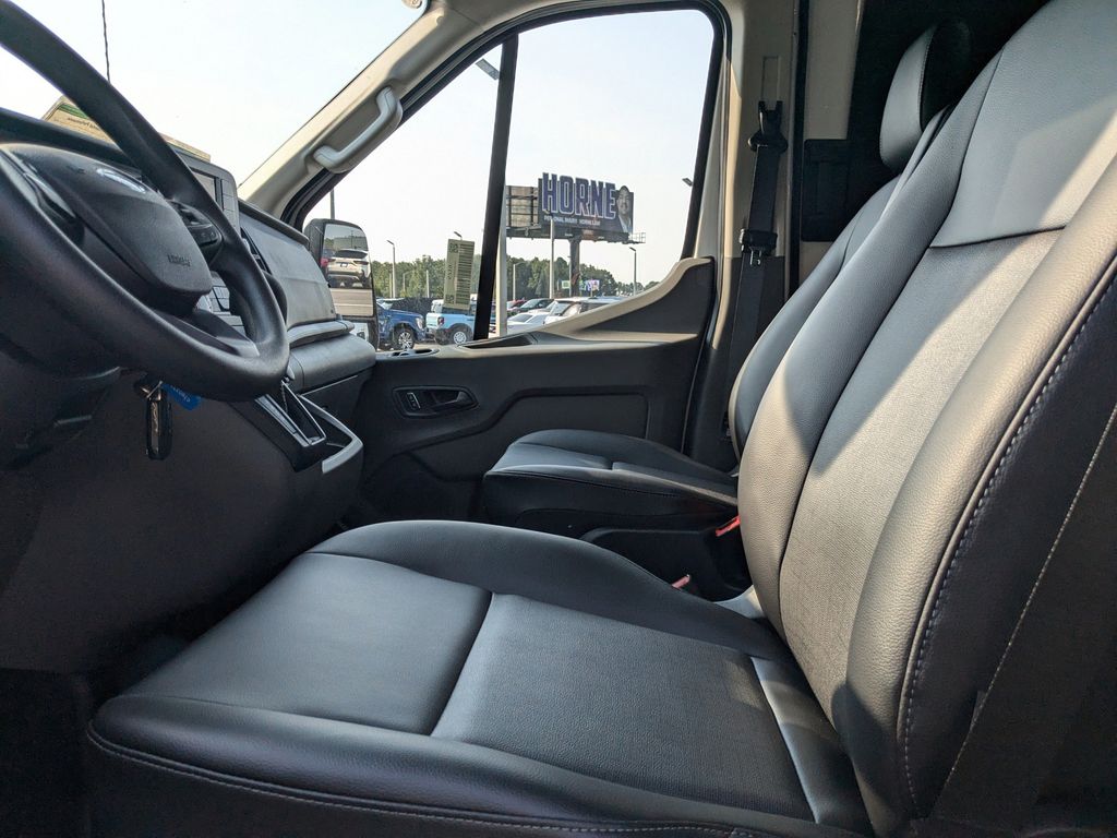 2025 Ford Transit 250