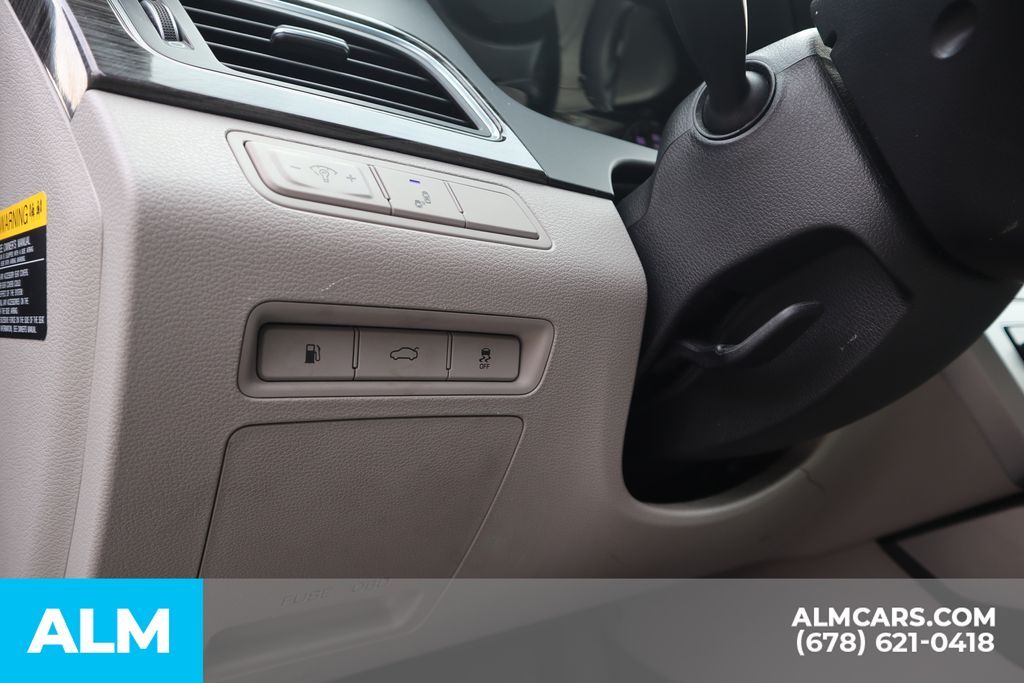 Used 2015 Gray Hyundai Limited image 15