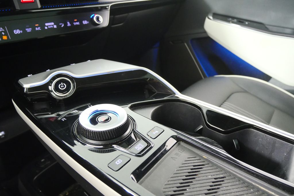 Thumbnail: 2022 Kia EV6 - 27