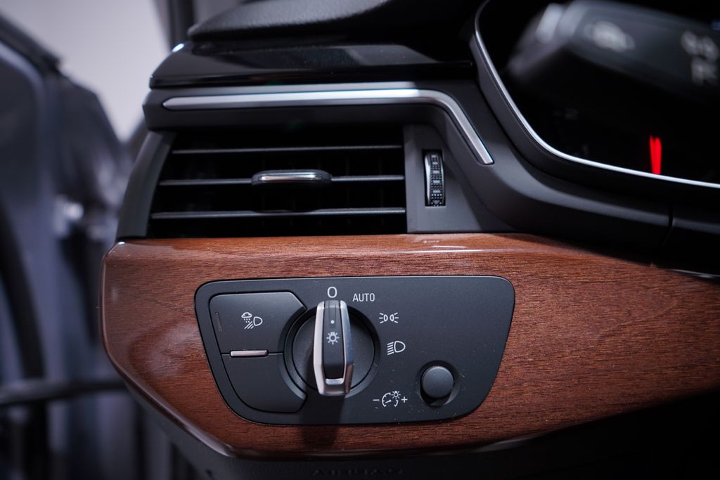 Thumbnail: 2022 Audi A4 - 19