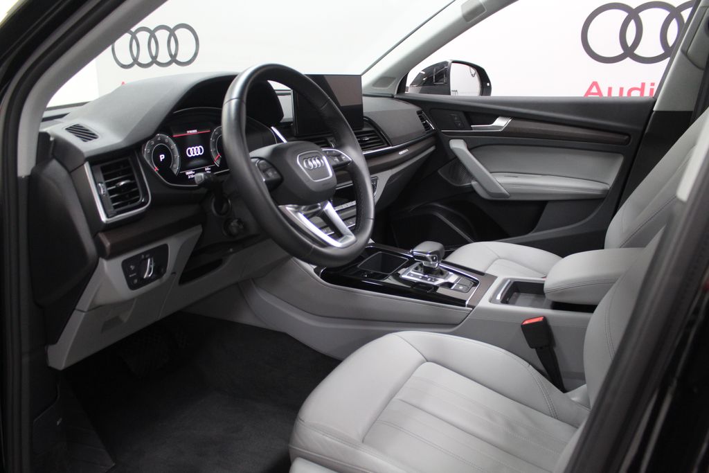Thumbnail: 2022 Audi Q5 - 11
