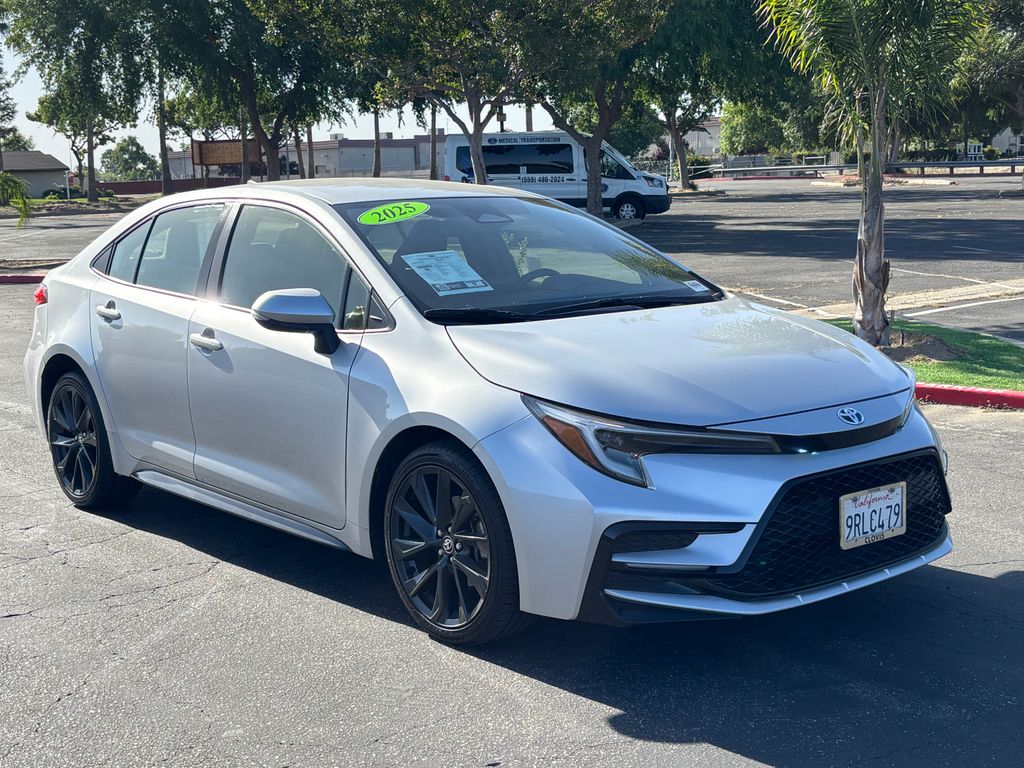 Thumbnail: 2025 Toyota Corolla - 3