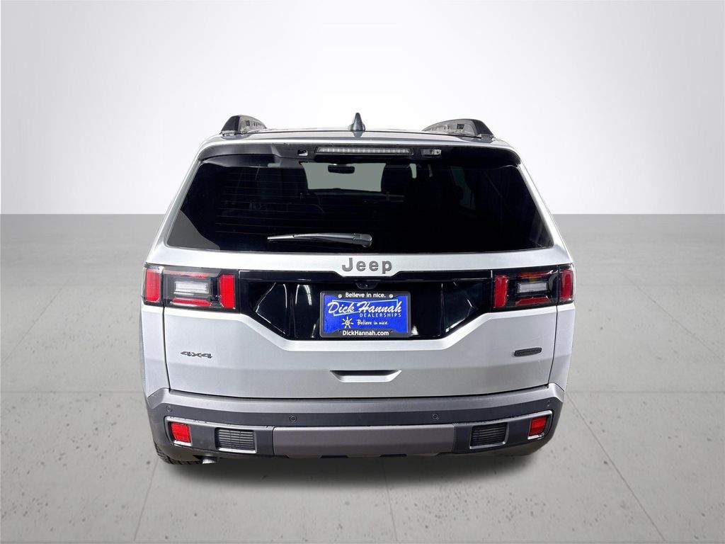 2026 Jeep Cherokee Overland