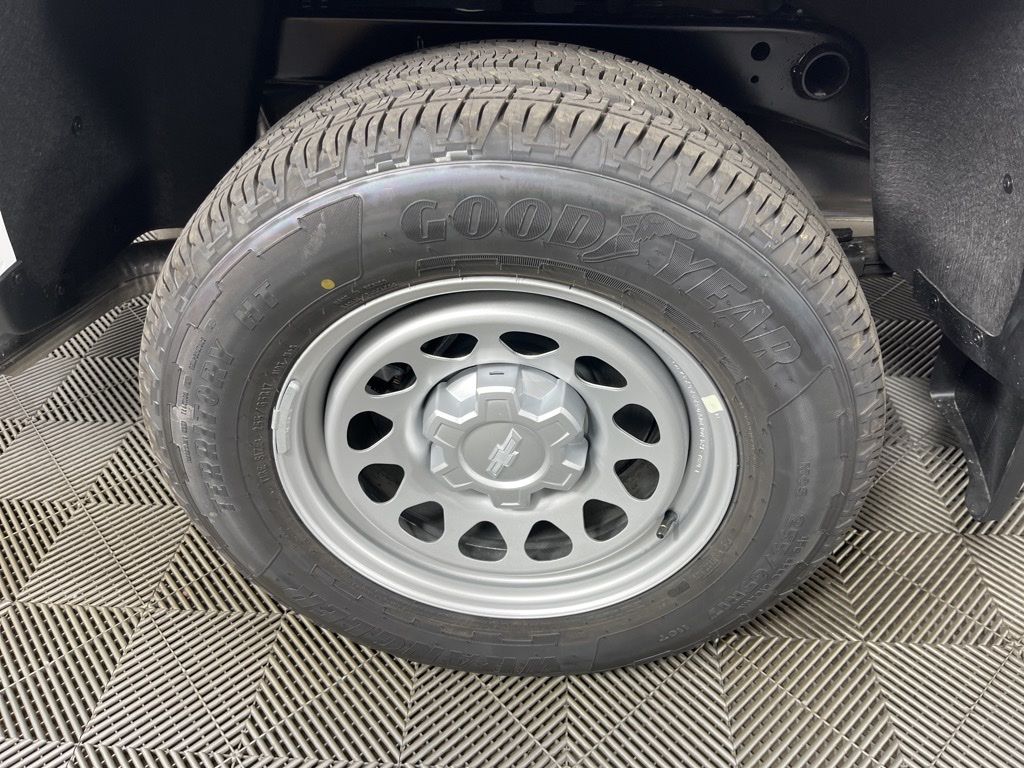 Thumbnail: 2026 Chevrolet Colorado - 16