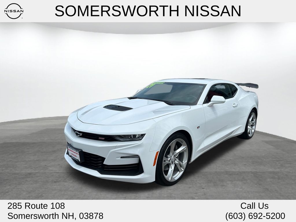 Summit White 2021 Chevrolet Camaro 1SS Coupe RWD Coupe Rear-Wheel Drive 6-Speed Manual