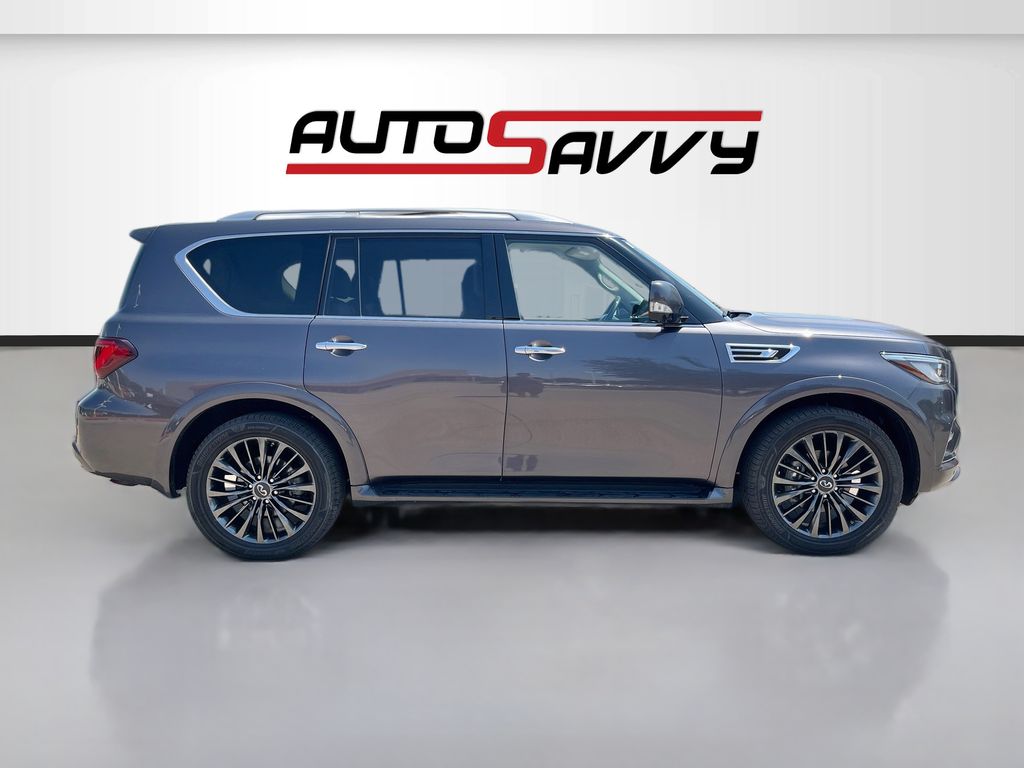 Used 2024 Gray INFINITI Sensory image 8
