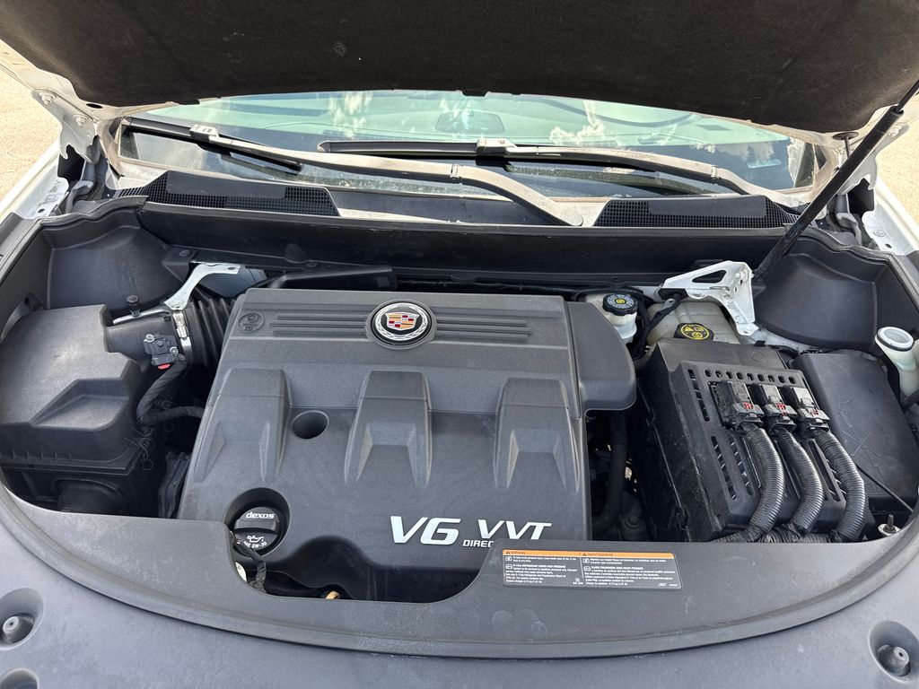 Used 2016 White Cadillac Performance image 28