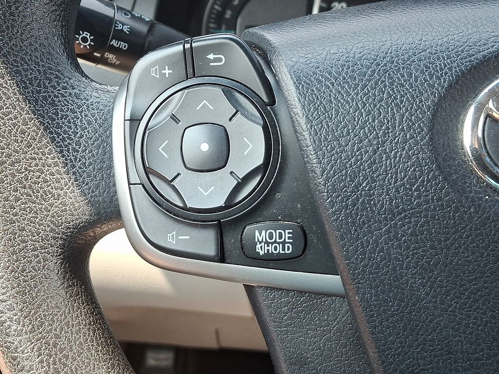 2012 Toyota Camry LE 20
